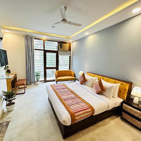 Grove Residency Hauz Khas New Delhi Couple Friendly Hotell Exteriör bild