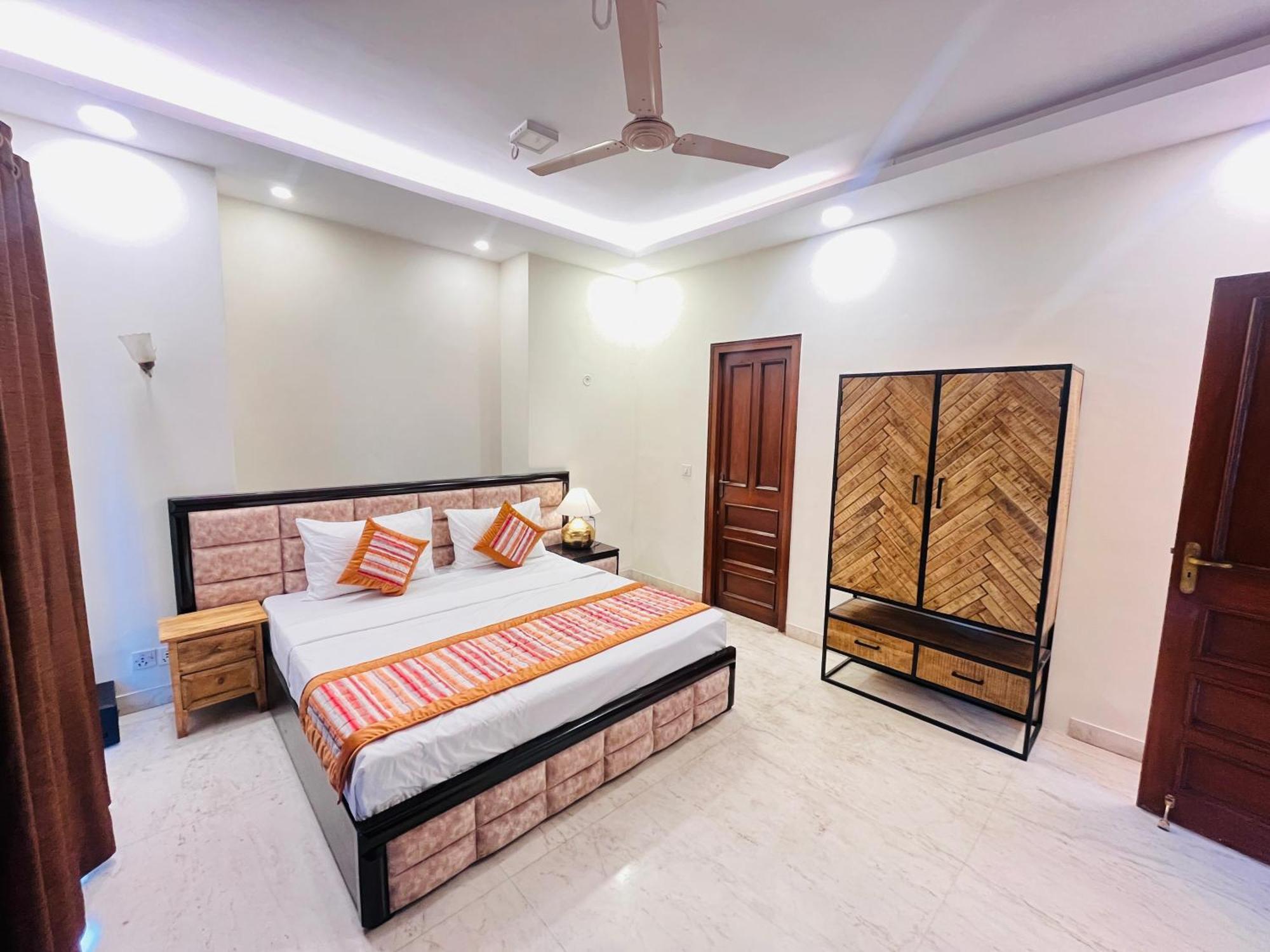 Grove Residency Hauz Khas New Delhi Couple Friendly Hotell Exteriör bild
