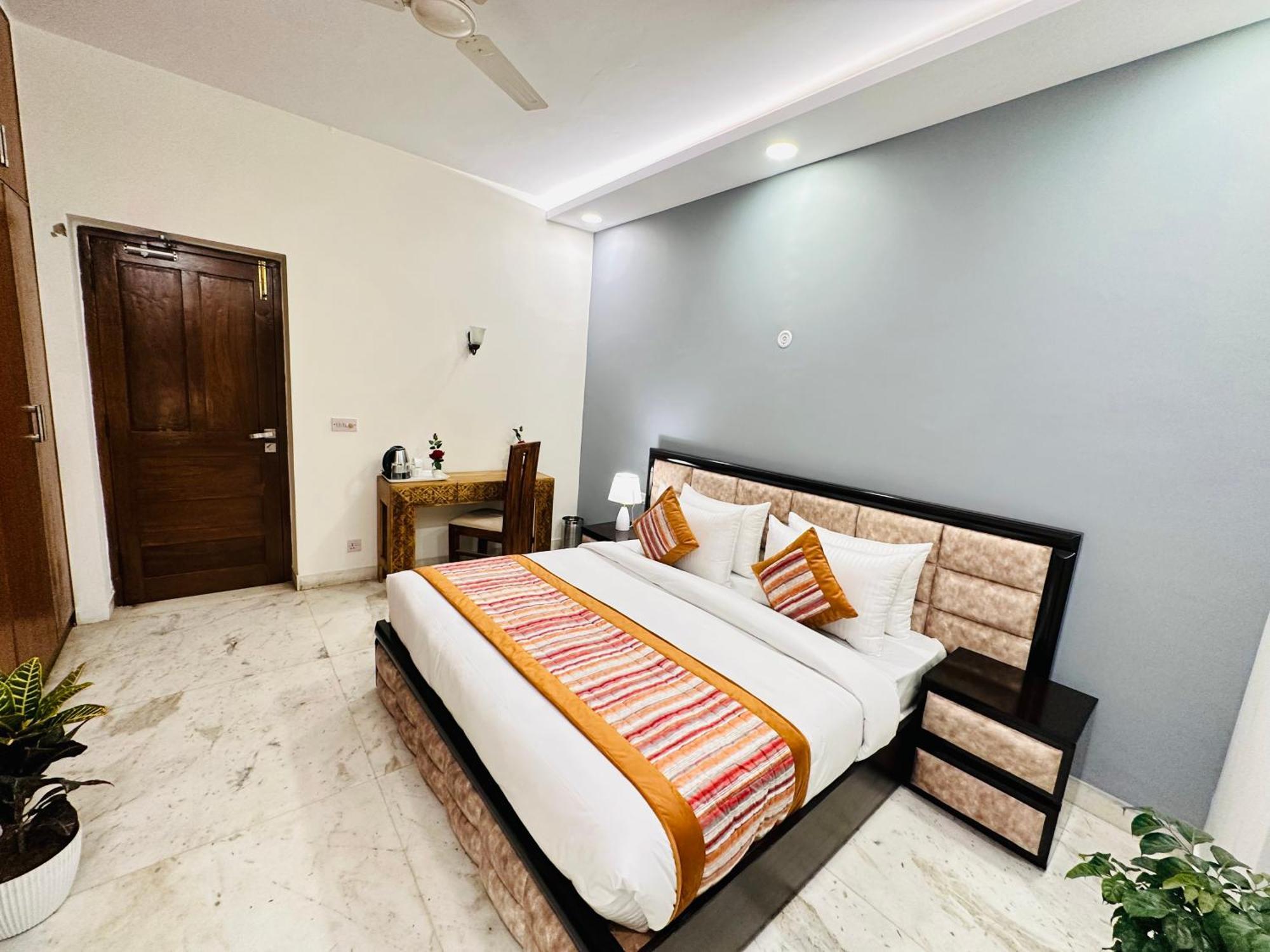 Grove Residency Hauz Khas New Delhi Couple Friendly Hotell Exteriör bild